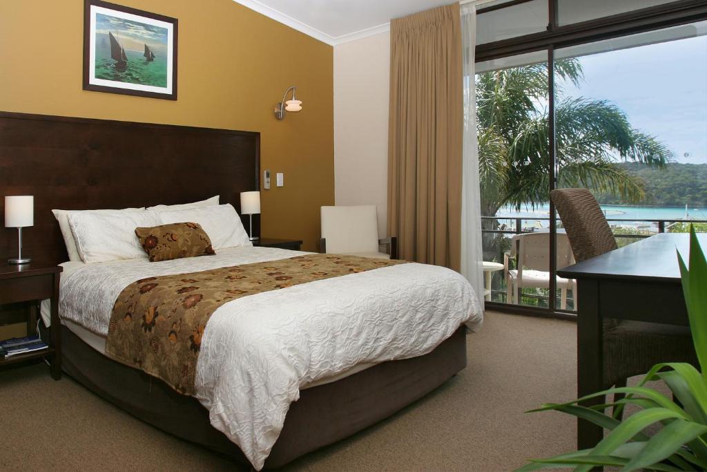 The Whale Inn Narooma Room photo